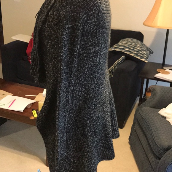 Black and white woven cardigan - Picture 2 of 2